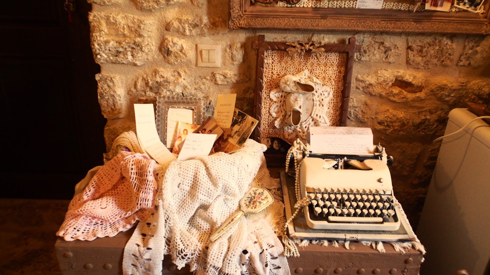 Χειροποίητα υφαντά και διακόσμηση